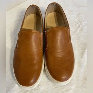 Primadonna Collection dark tan leather size 36